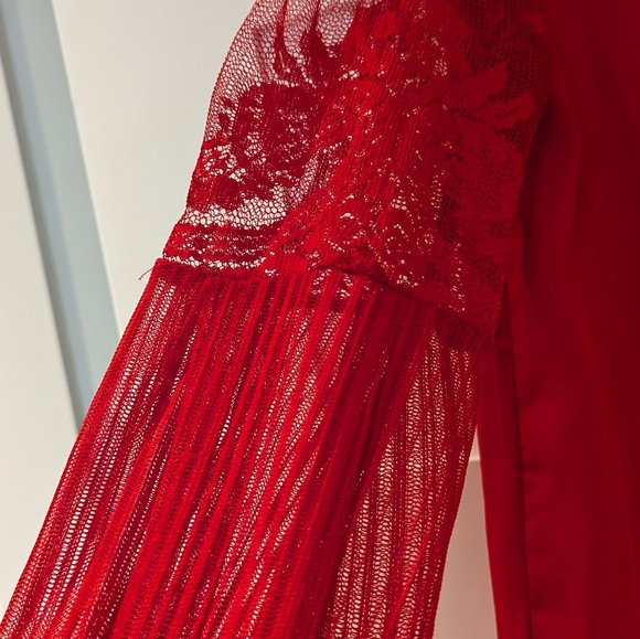 NWOT shein red lace detail blouse - Picture 3 of 4